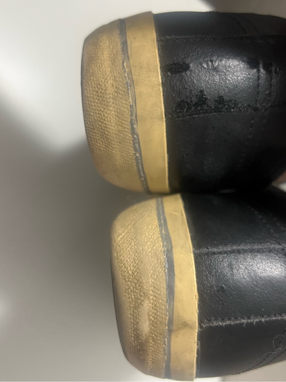 Golden Goose Vstar 2 Black Leather Sneakers with Yellowed Rubber Sole and Toe - Picture 10 of 16